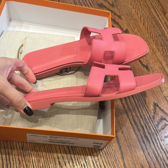 Hermes Pink Oran Slide Sandals - Picture 5 of 6